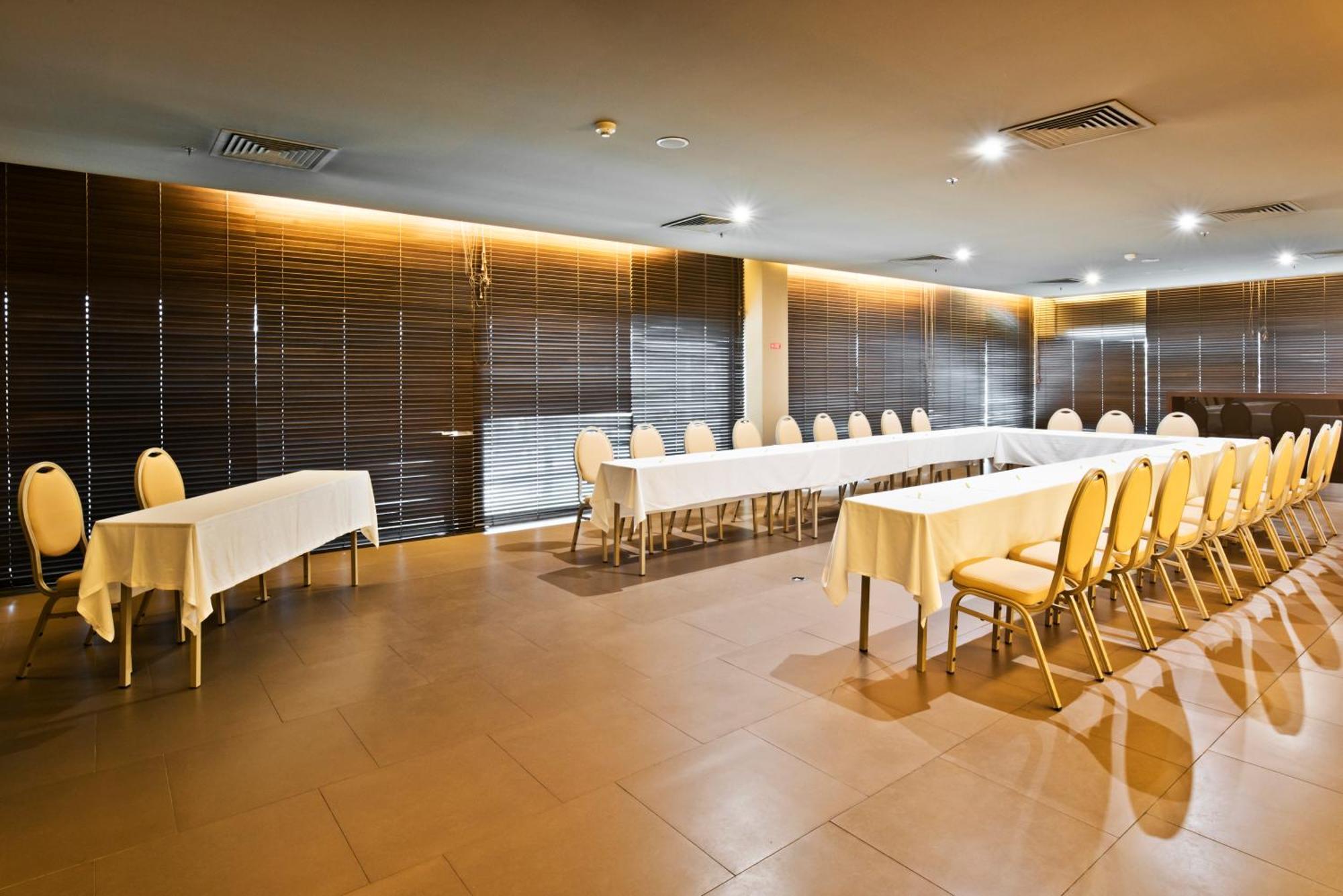 Golden Tulip Sao Joao Da Madeira Hotel Εξωτερικό φωτογραφία